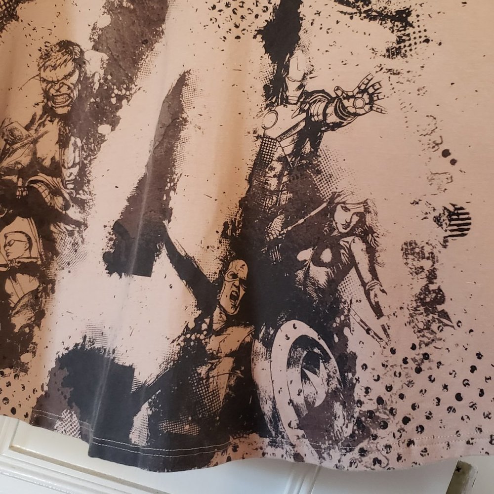 ThinkGeek exclusive womens SMALL Marvel Avengers Assemble skater skirt pockets - Picture 9 of 10